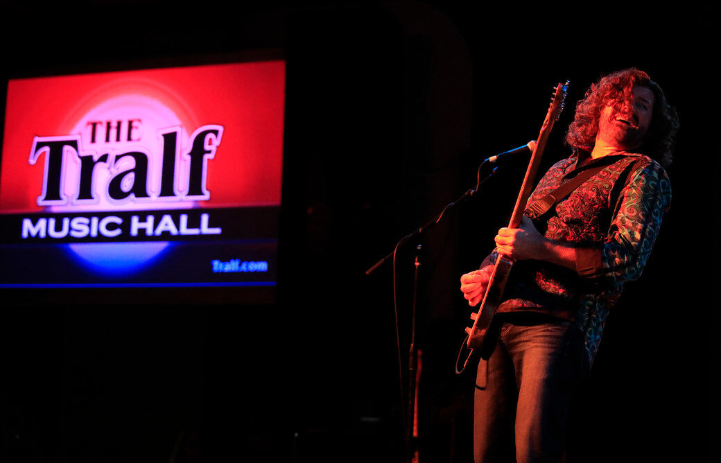 Tralf final show